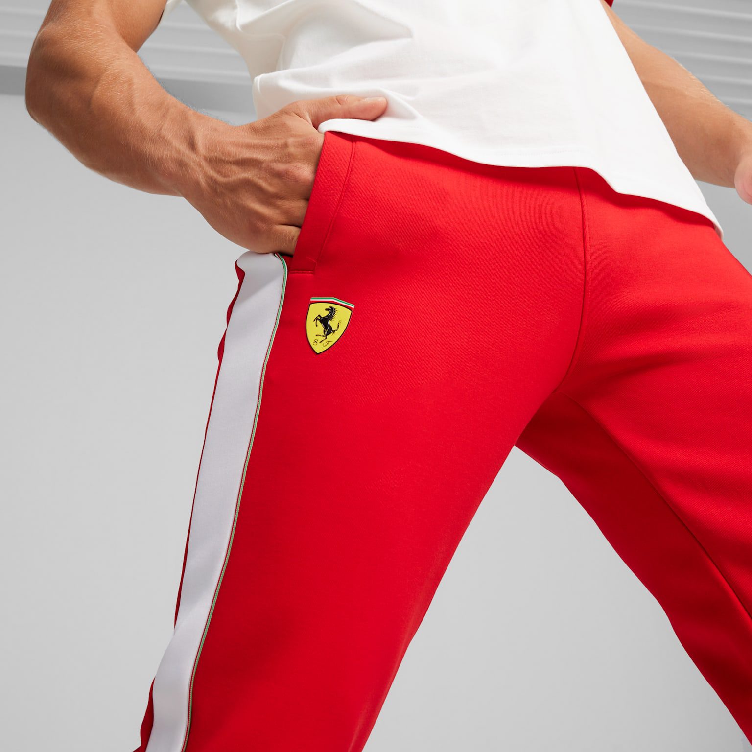 FERRARI RACE ICONIC T7 TRACK PANTS -A76 - Imagen 7
