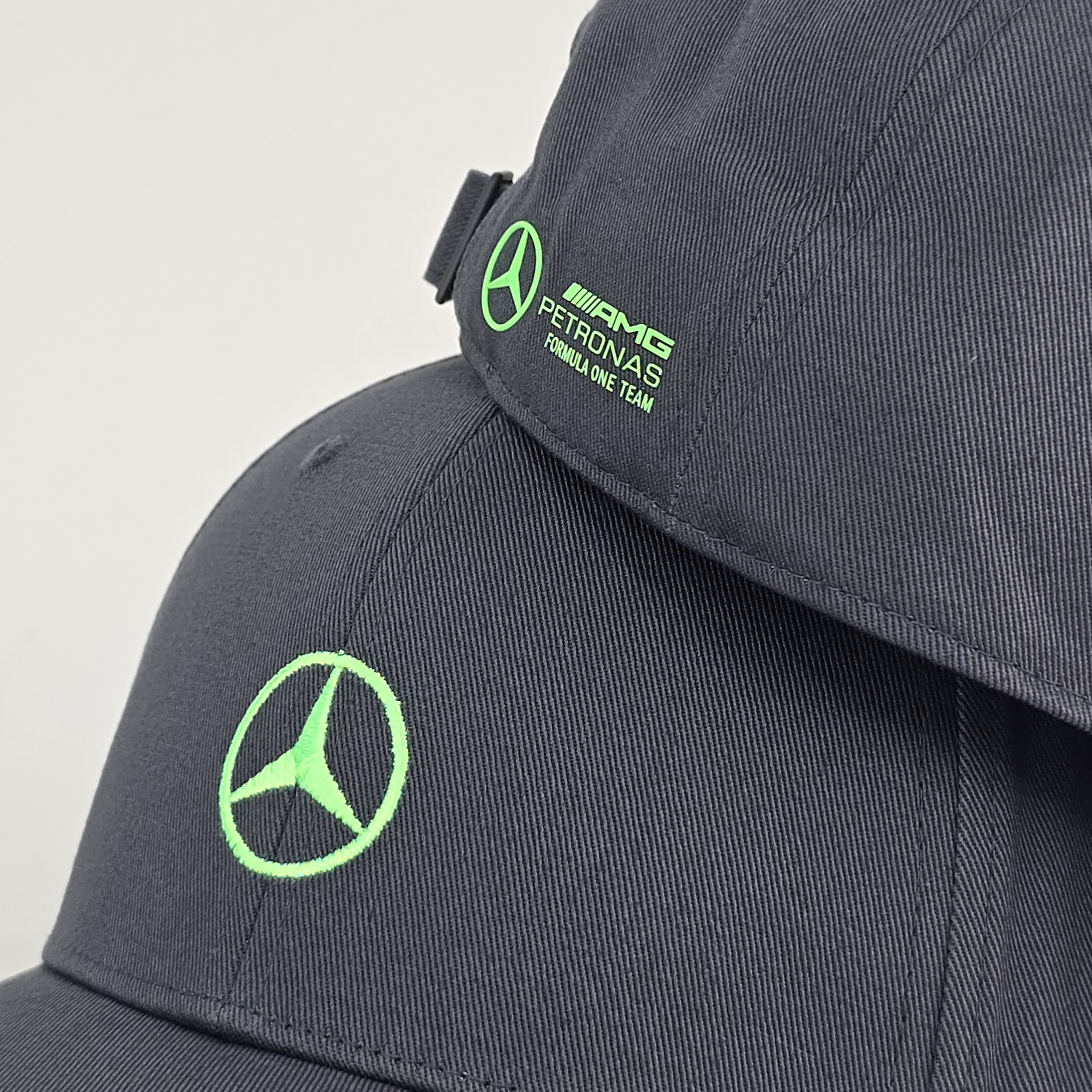 Mercedes - AMG Petronas Formula One Team Fan Cotton Cap -A83 - Imagen 2