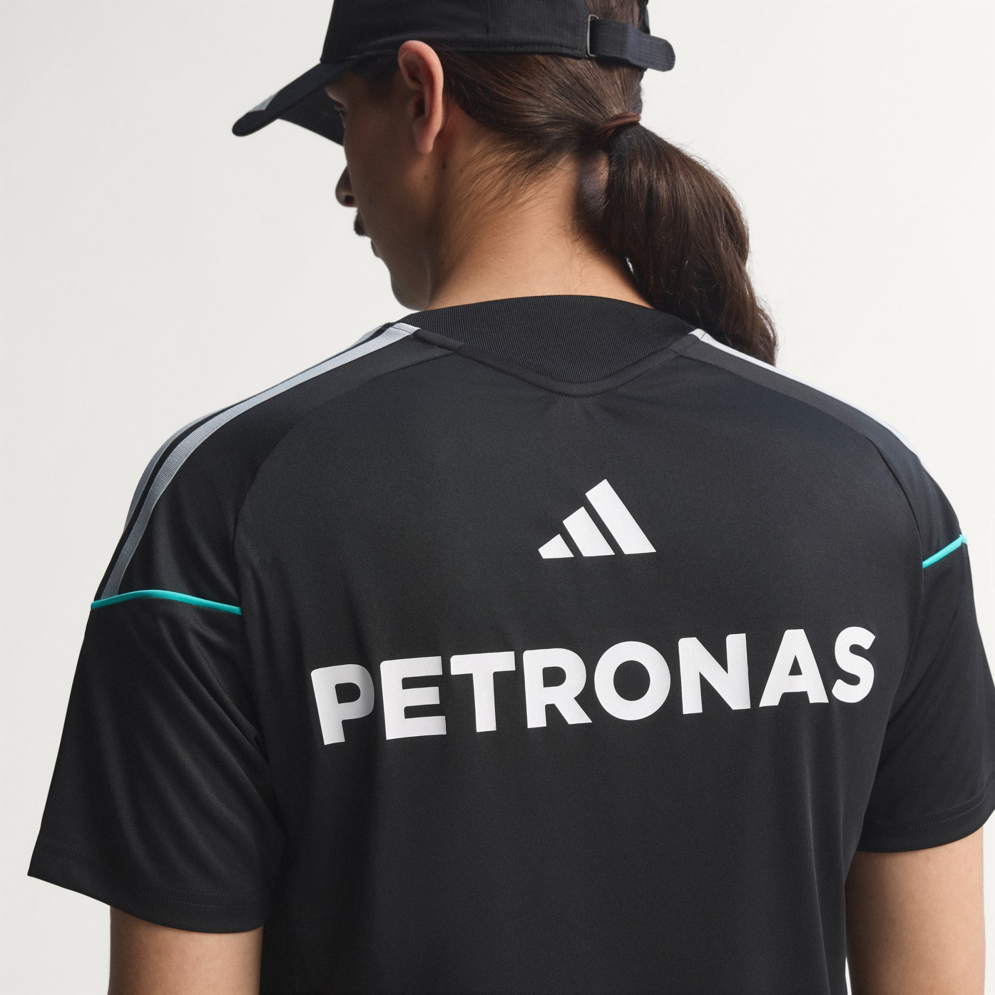 JERSEY MERCEDES - AMG PETRONAS F1 TEAM MECHANICS -A85 - Imagen 4