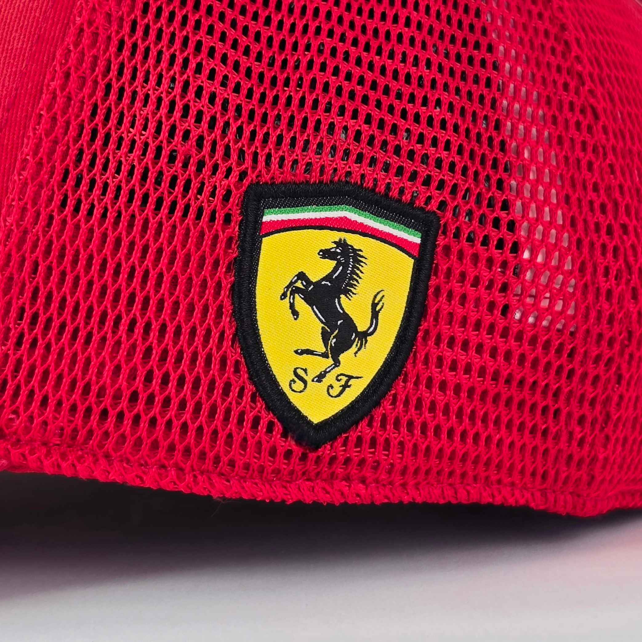 FERRARI LIFESTYLE TRUCKER CAP -A73